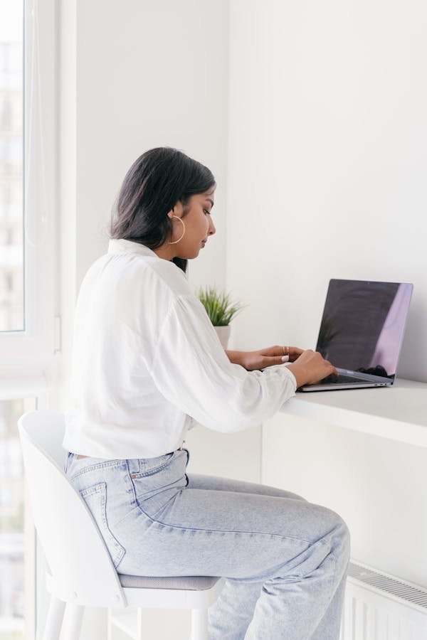 Bureau assis debout 120×70 : l'option idéale pour votre bureau